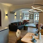Ansitz Felsenheim Hotel apartamentowy 4*