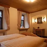 Ansitz Felsenheim Aparthotel 4*