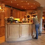 Ansitz Felsenheim Aparthotel Lermoos