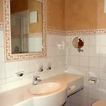 Ansitz Felsenheim شقة فندقية ليرموس