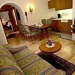 Ansitz Felsenheim Aparthotel Lermoos