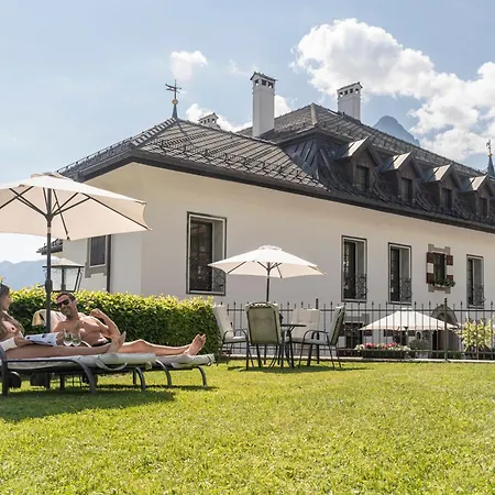 Ansitz Felsenheim Aparthotel Lermoos