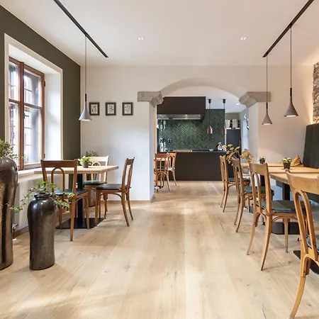Aparthotel Ansitz Felsenheim