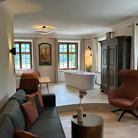 Ansitz Felsenheim Aparthotel