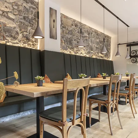 Ansitz Felsenheim 4* レルモース