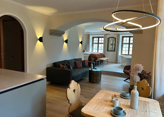 Ansitz Felsenheim Apart Otel 4*
