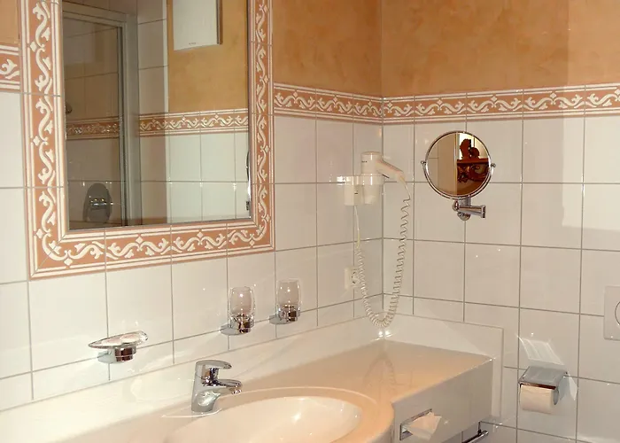 Ansitz Felsenheim Aparthotel Lermoos