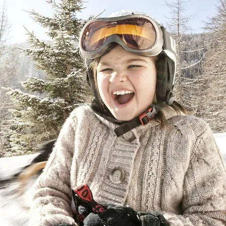 Ansitz Felsenheim アパートホテル 4*