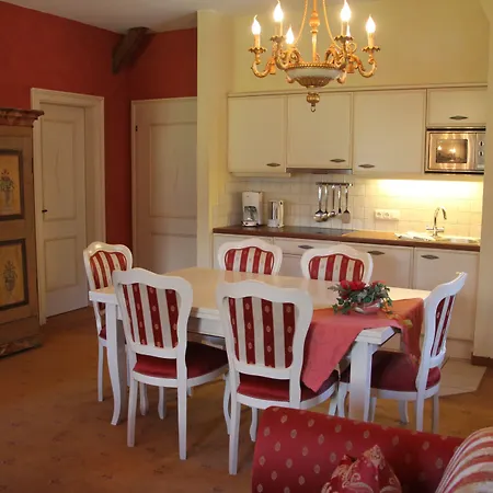 アパートホテル Ansitz Felsenheim レルモース