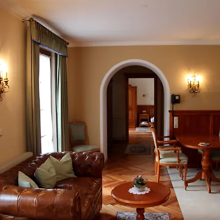 Ansitz Felsenheim 4* レルモース