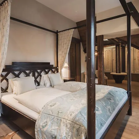 Ansitz Felsenheim Aparthotel Lermoos