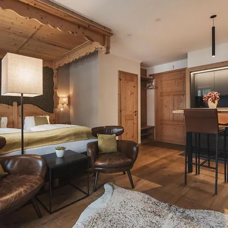 Aparthotel Ansitz Felsenheim 4*