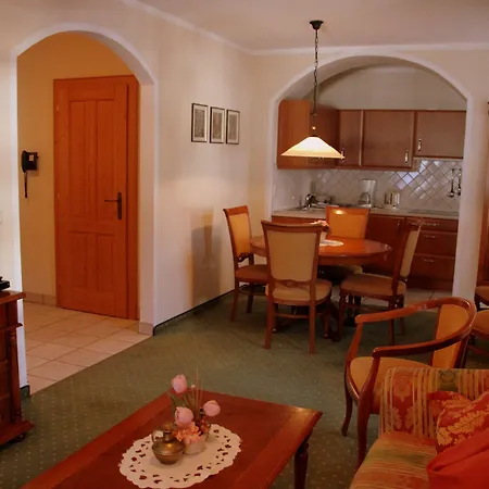 Ansitz Felsenheim Aparthotel 4*