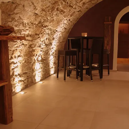 Aparthotel Ansitz Felsenheim 4*