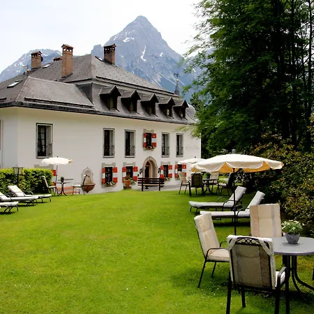 Aparthotel Ansitz Felsenheim Lermoos